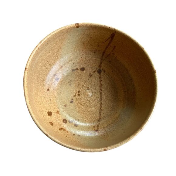 Handmade Studio Pottery Bowl Tan Brown Drip Glaze 7.5” Signed - Picture 7 of 7